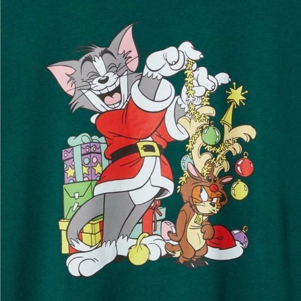 Torrid Tom & Jerry Christmas Graphic Tee Plus Size NWOT - Picture 2 of 2